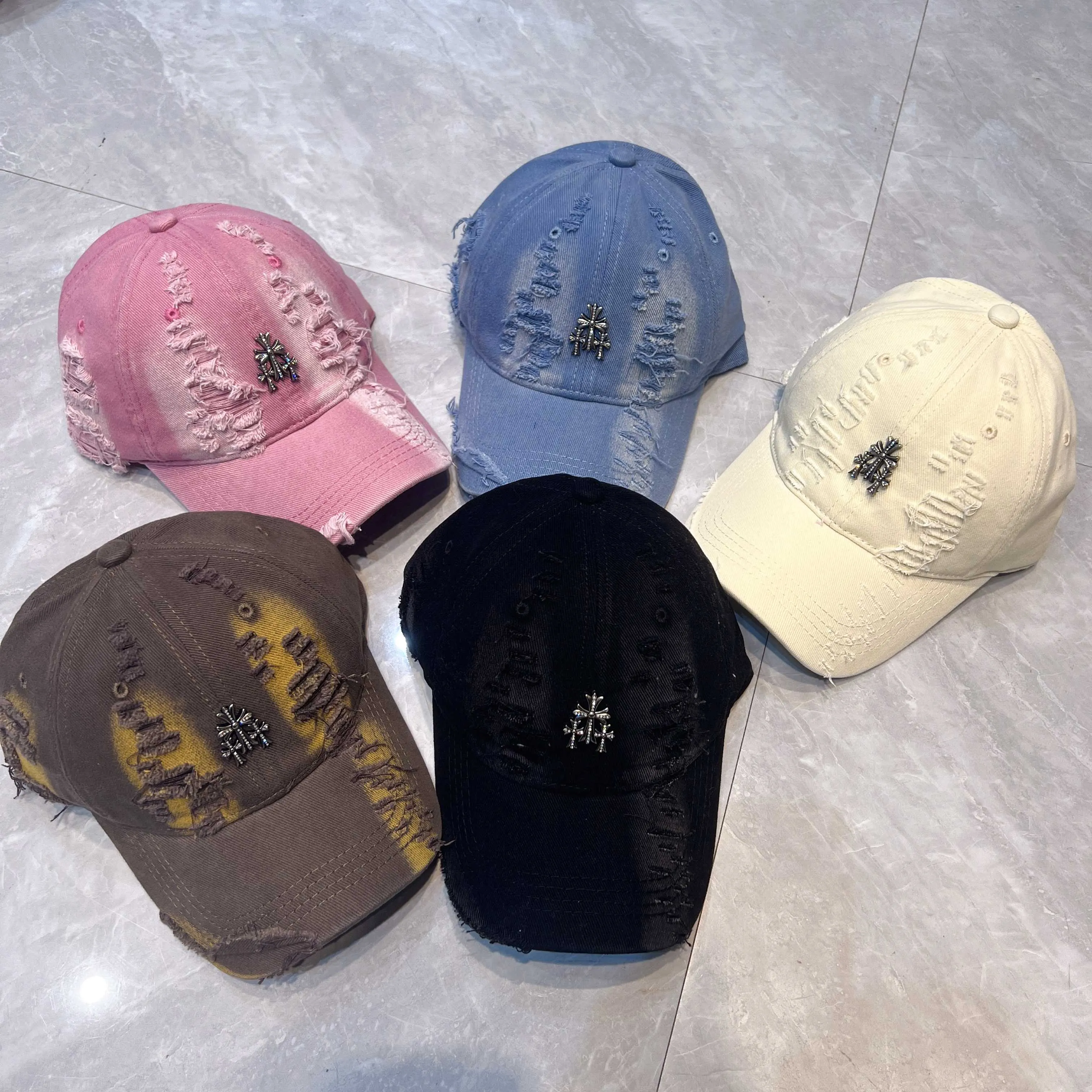 ❤Crow Heart Worn Baseball Cap